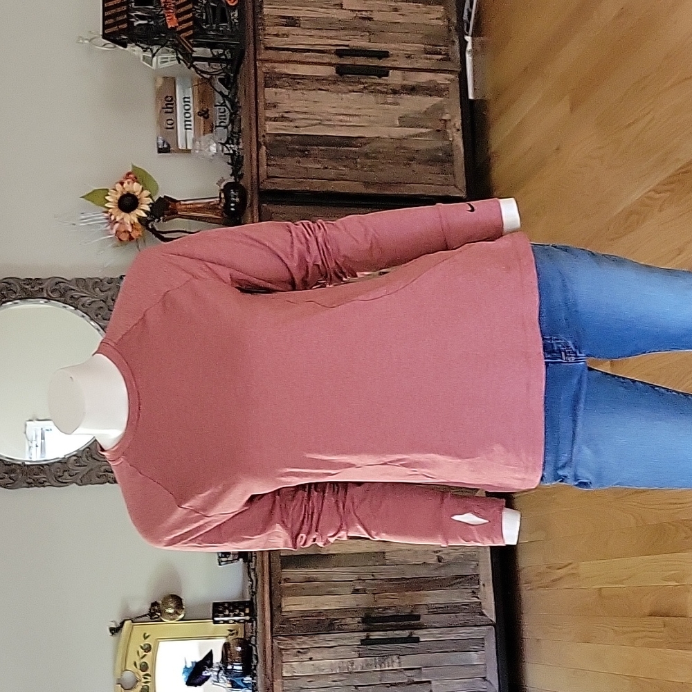 Nike Dry - Fit long sleeve top with thumb holes